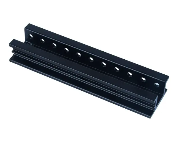 陽極酸化アルミニウム金属