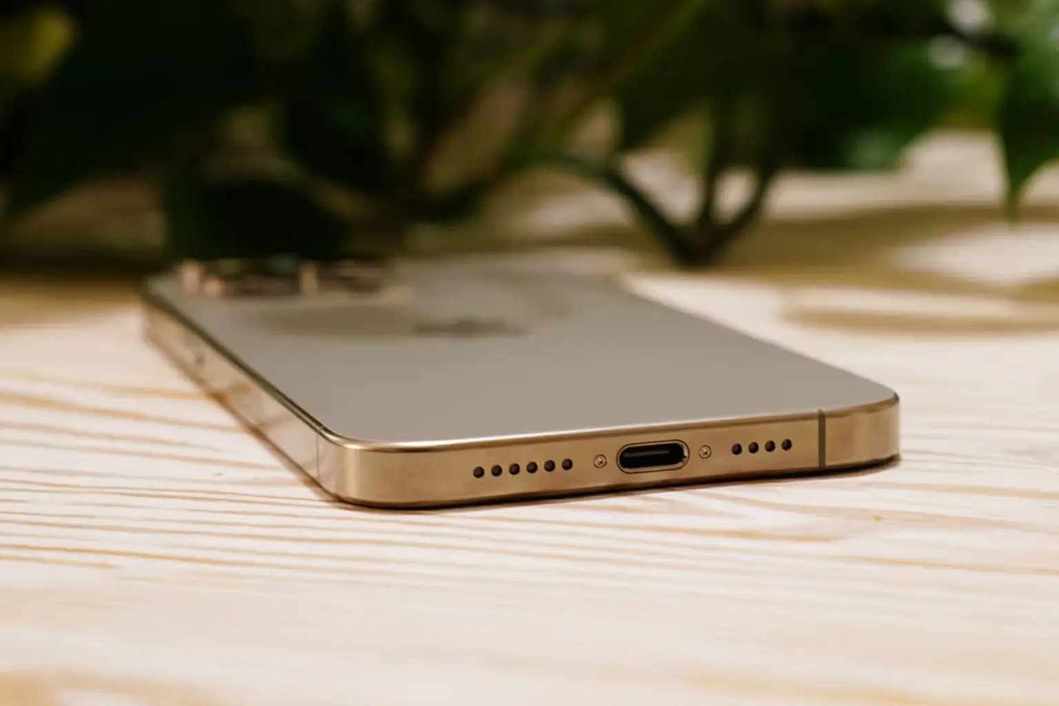 Titan vs. Aluminiumlegierung bei iPhones: Wichtige materielle Unterschiede erklärt